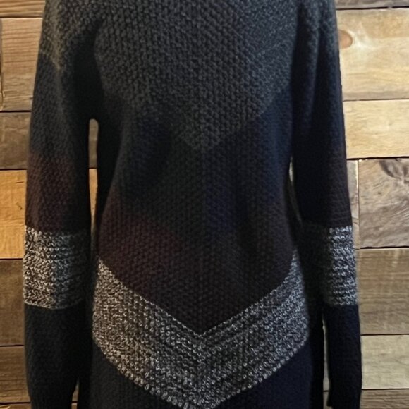 Apt. 9 Scoop Neck Long Sleeve Striped Gray Navy and Maroon Knit Sweater Medium - Picture 8 of 10